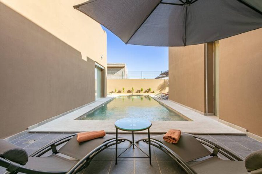 Villa Mima, Piscine Chauffée, jeux, cuisinière