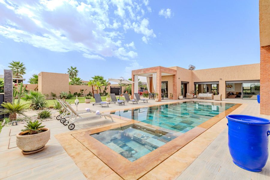 Villa Zina, Élégance et luxe, Piscine & jacuzzi
